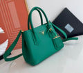 Bolso Double Saffiano Verde 25 cm