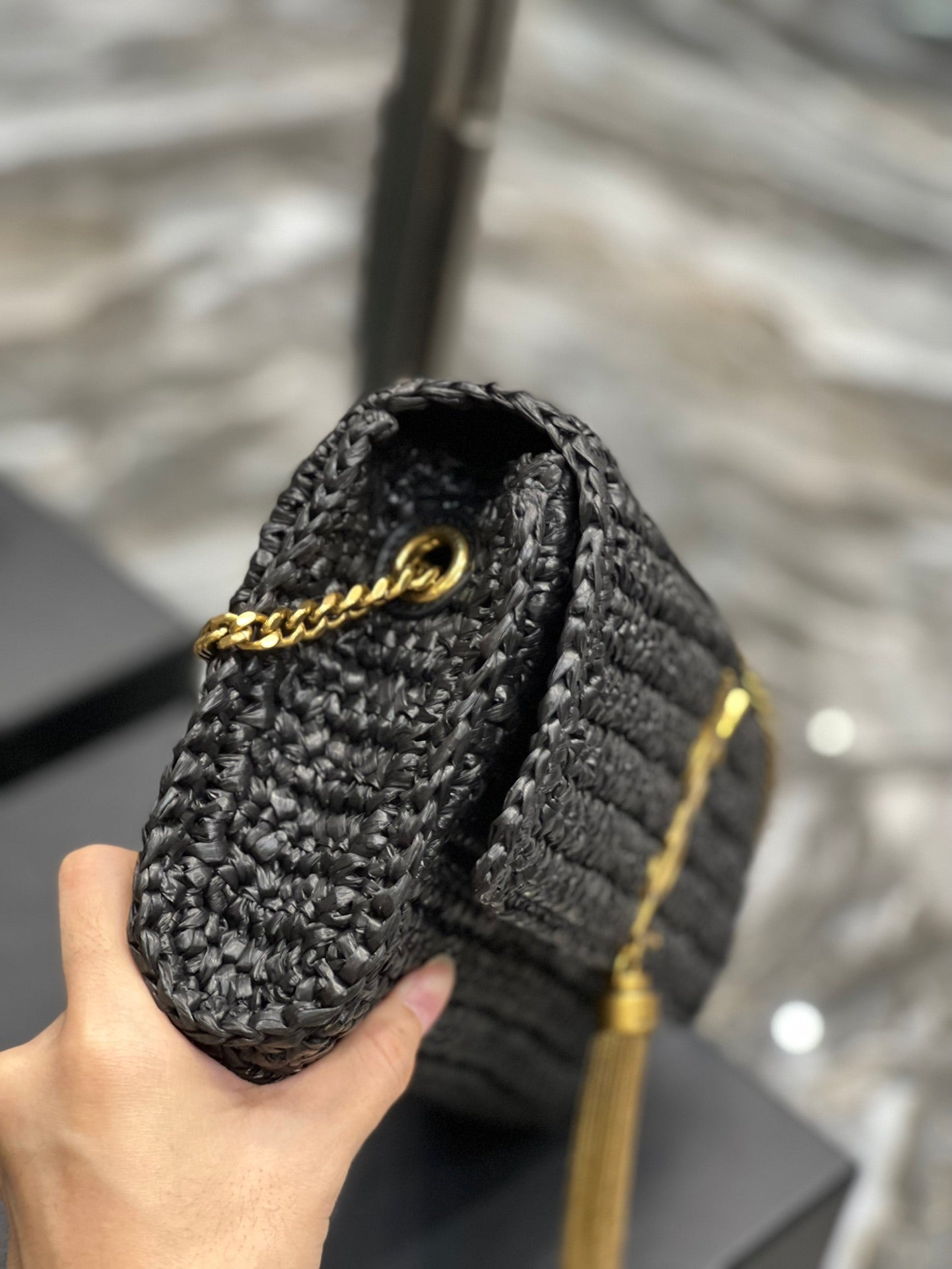 Bolso Kate 99 con Borla y Rafia Negro