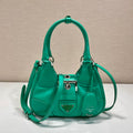 Bolso de napa acolchada Prada Moon Verde