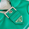 Bolso de napa acolchada Prada Moon Verde