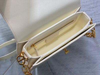 Bolso Montaigne Avenue blanco 22 cm