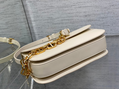 Bolso Montaigne Avenue blanco 22 cm