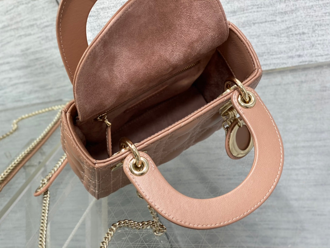 Minibolso Lady Dior maquillaje 17 cm