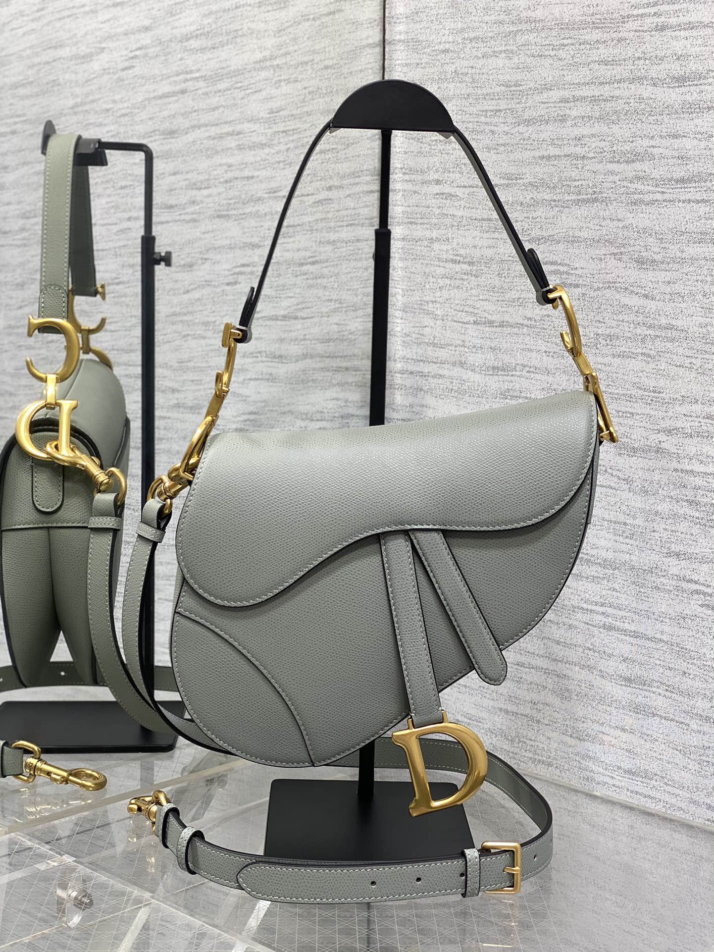 Bolso Saddle gris 25 cm
