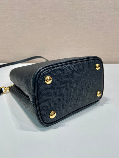 Bolso Saffiano Panier Negro 17 cm