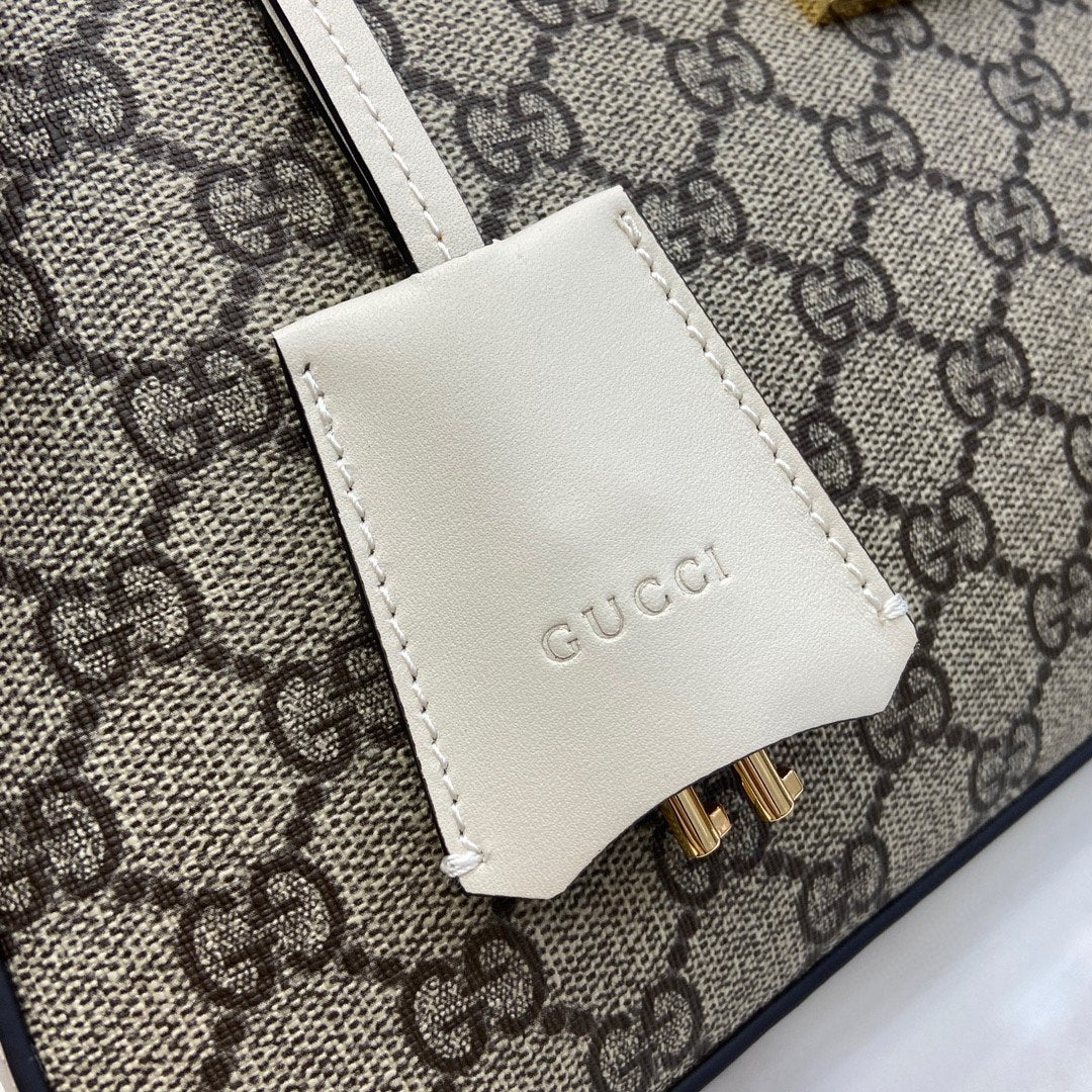 Bolso de hombro Padlock con GG Mediano Blanco