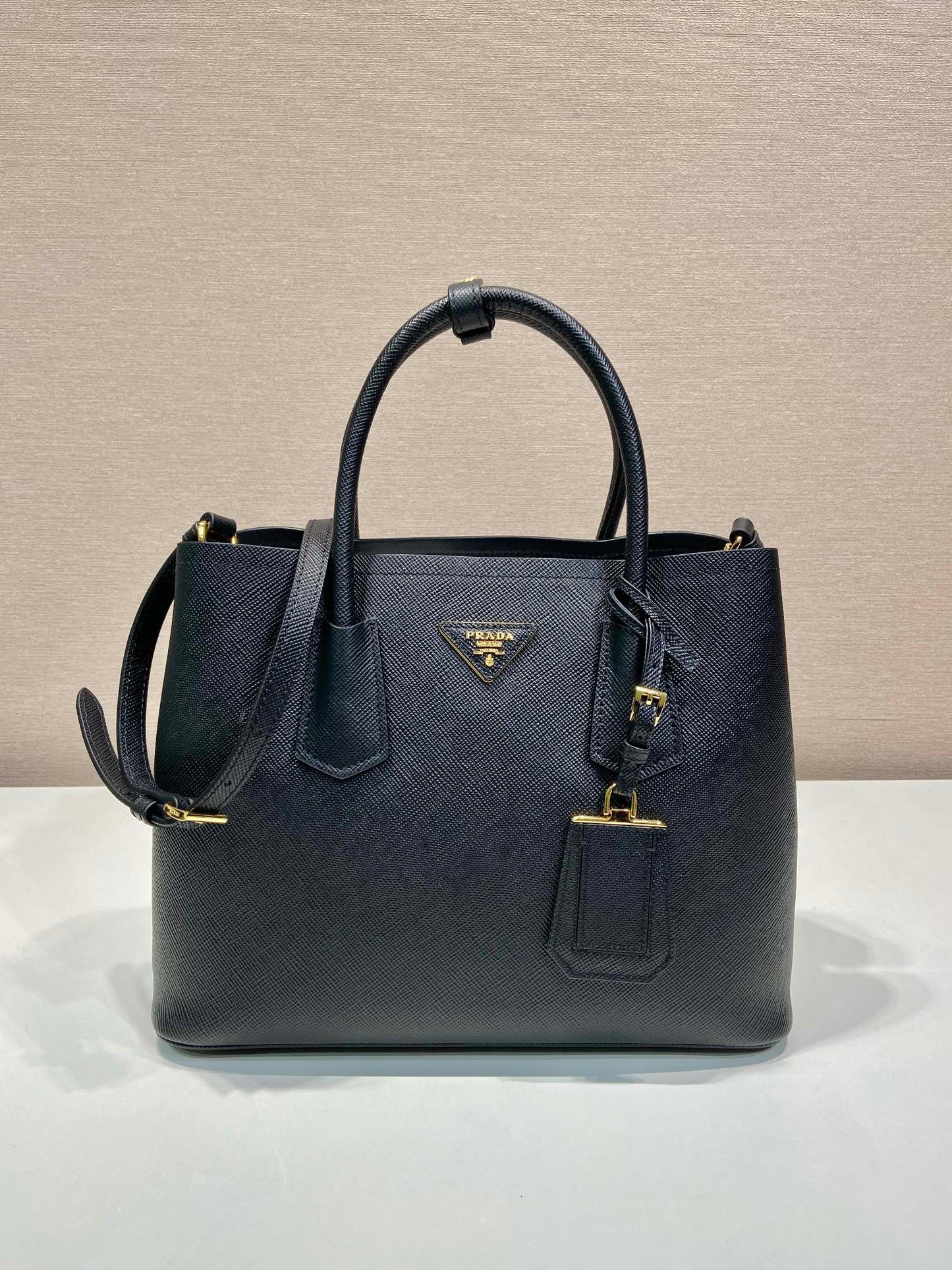 Bolso Double Saffiano Negro 25 cm