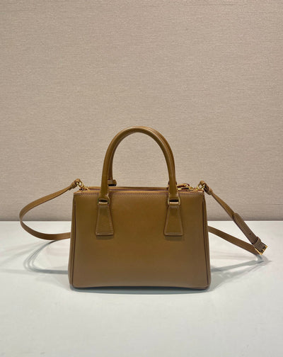 Bolso Galleria Saffiano Marrón 25 cm