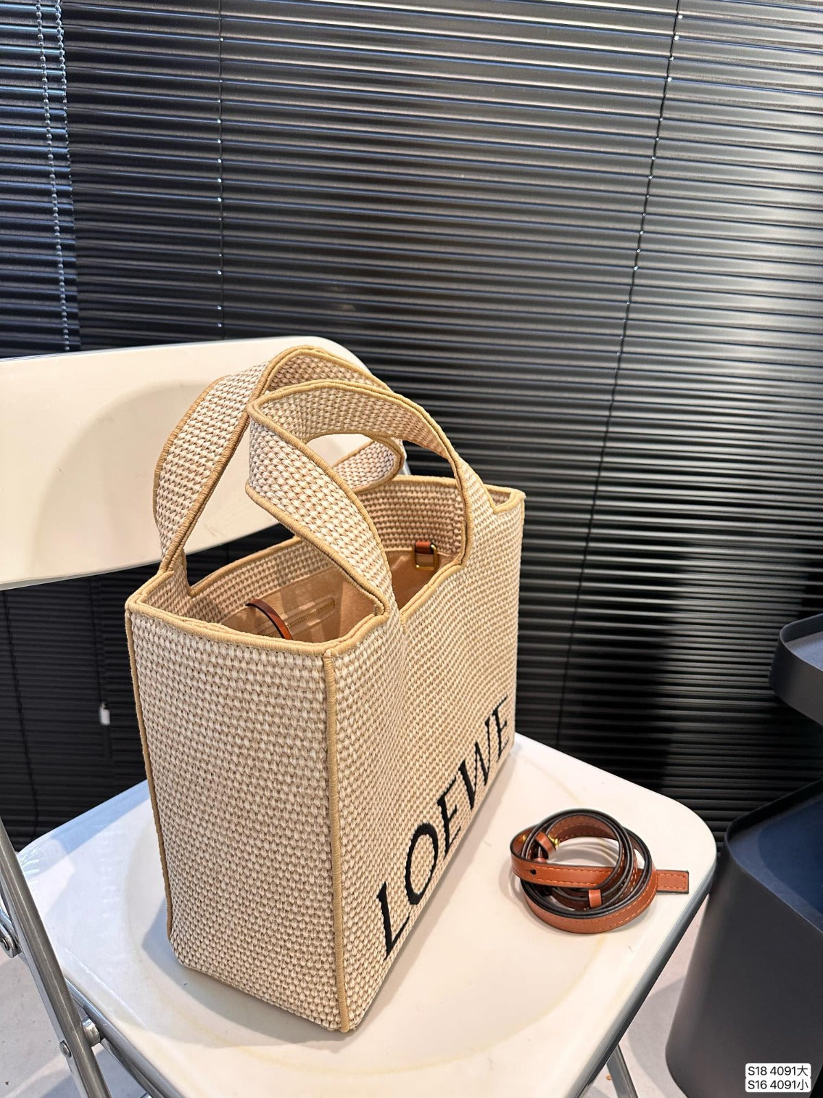 Bolso Font Tote 25 cm