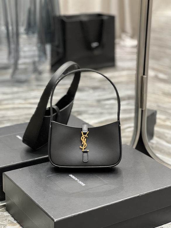 Bolso Mini Le 5 à 7 Negro 19 cm