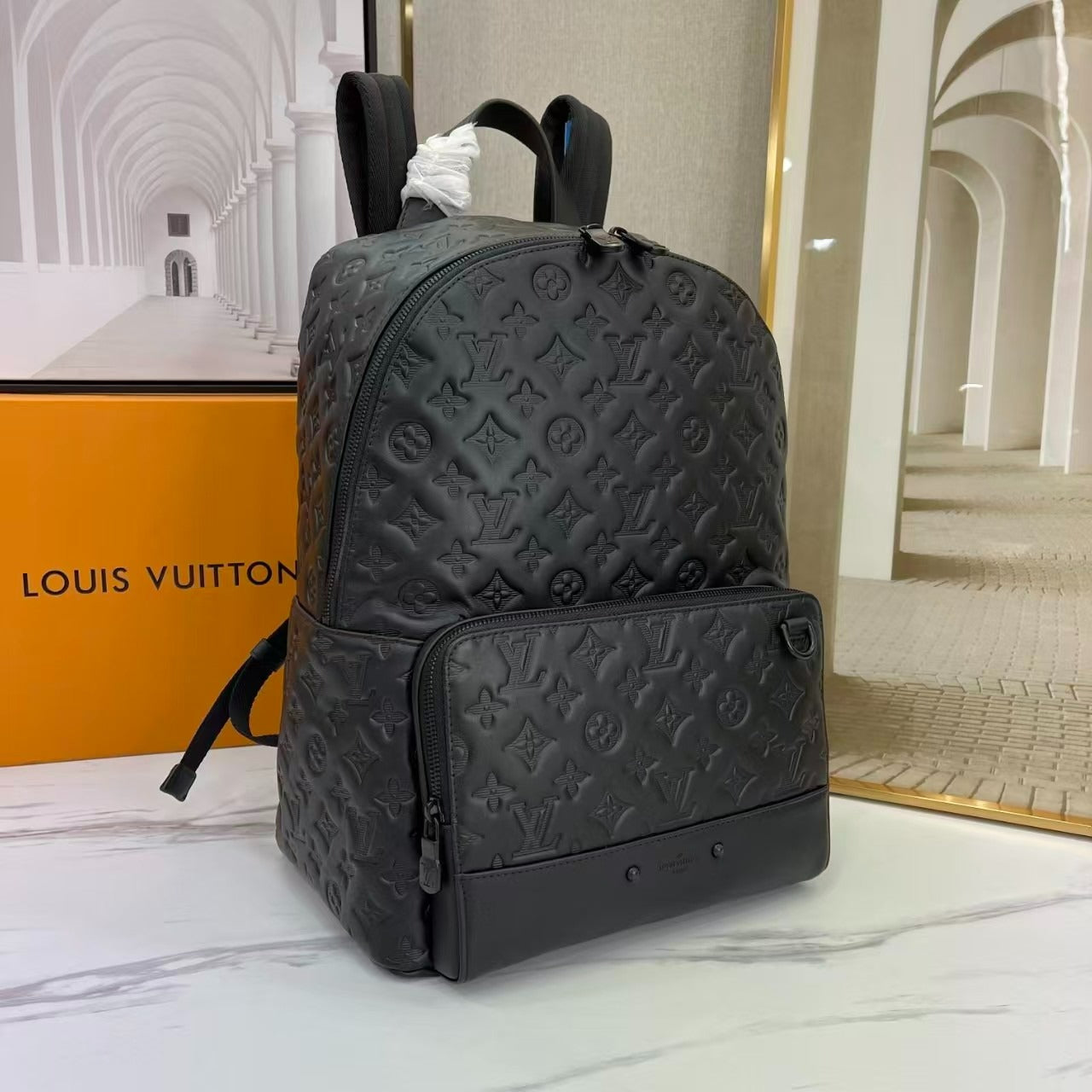 Mochila Racer Negra Monograma