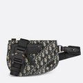 Bolso Pochette Saddle Dior Oblique en jacquard beige y negro