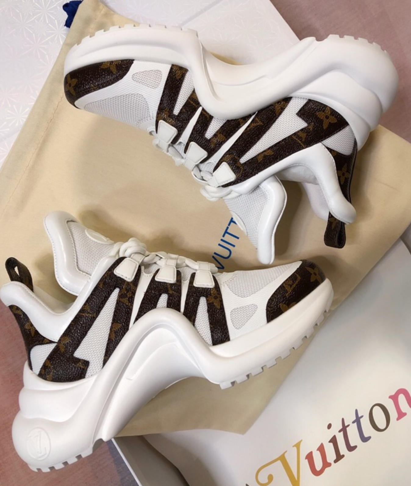 Zapatilla Deportiva LV Archlight
