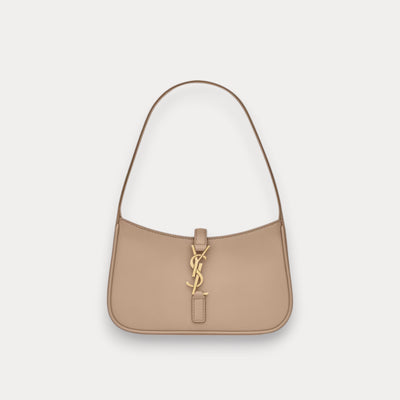 Bolso Le 5 à 7 Blanco 19 cm