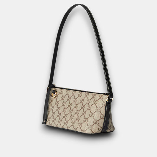 Bolso de hombro GG Emblem tamaño pequeño