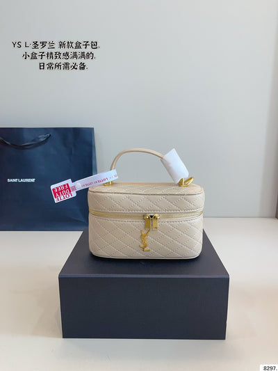 Bolso Gaby Vanity de piel de cordero