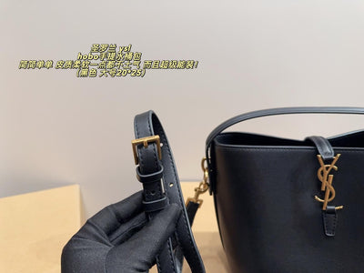Bolso Le 37 de piel brillante