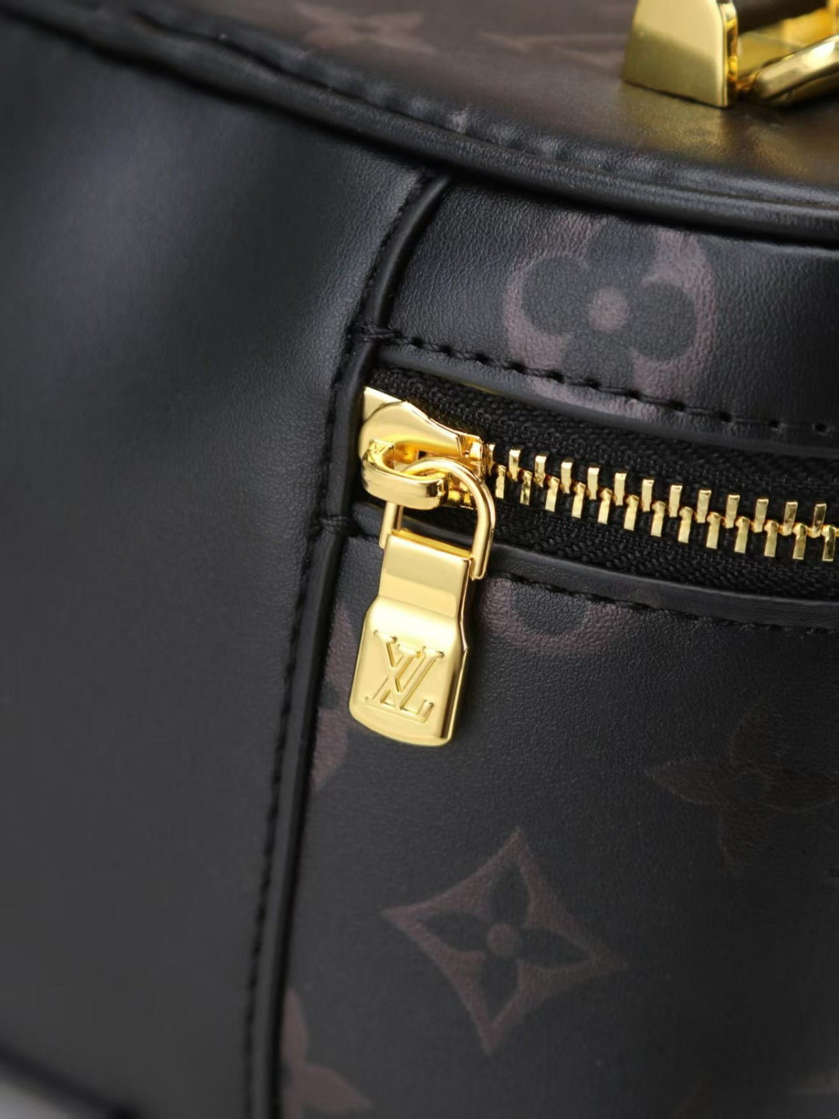 Bolso Vanity Chain Pouch