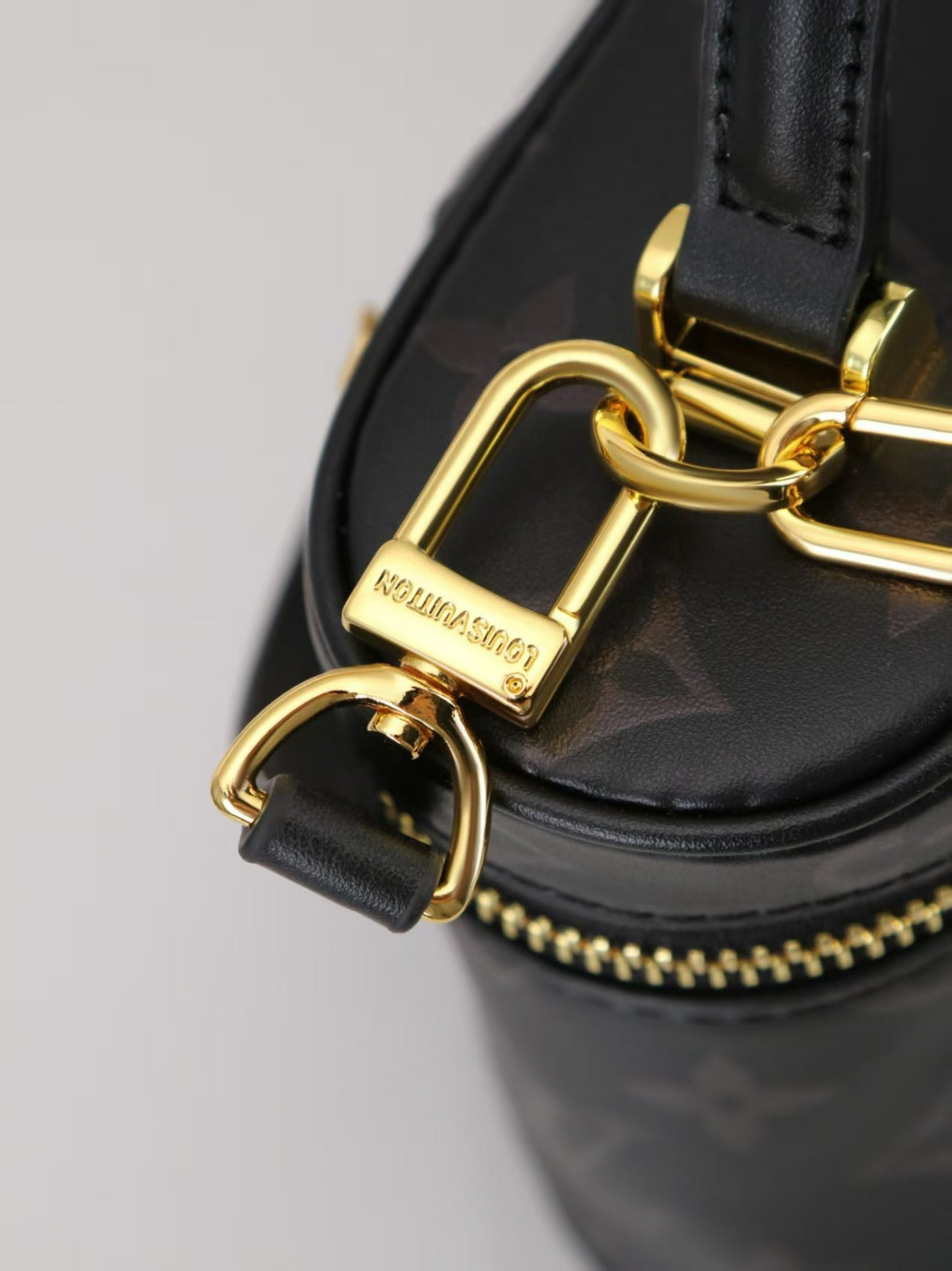 Bolso Vanity Chain Pouch