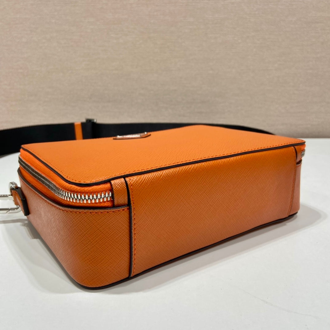 Bolso Prada Brique de piel Saffiano Papaya
