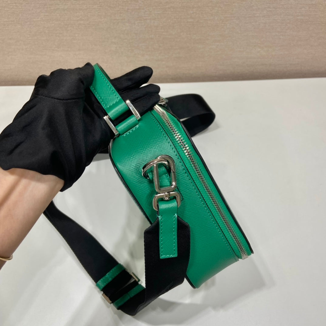 Bolso Prada Brique de piel Saffiano Verde