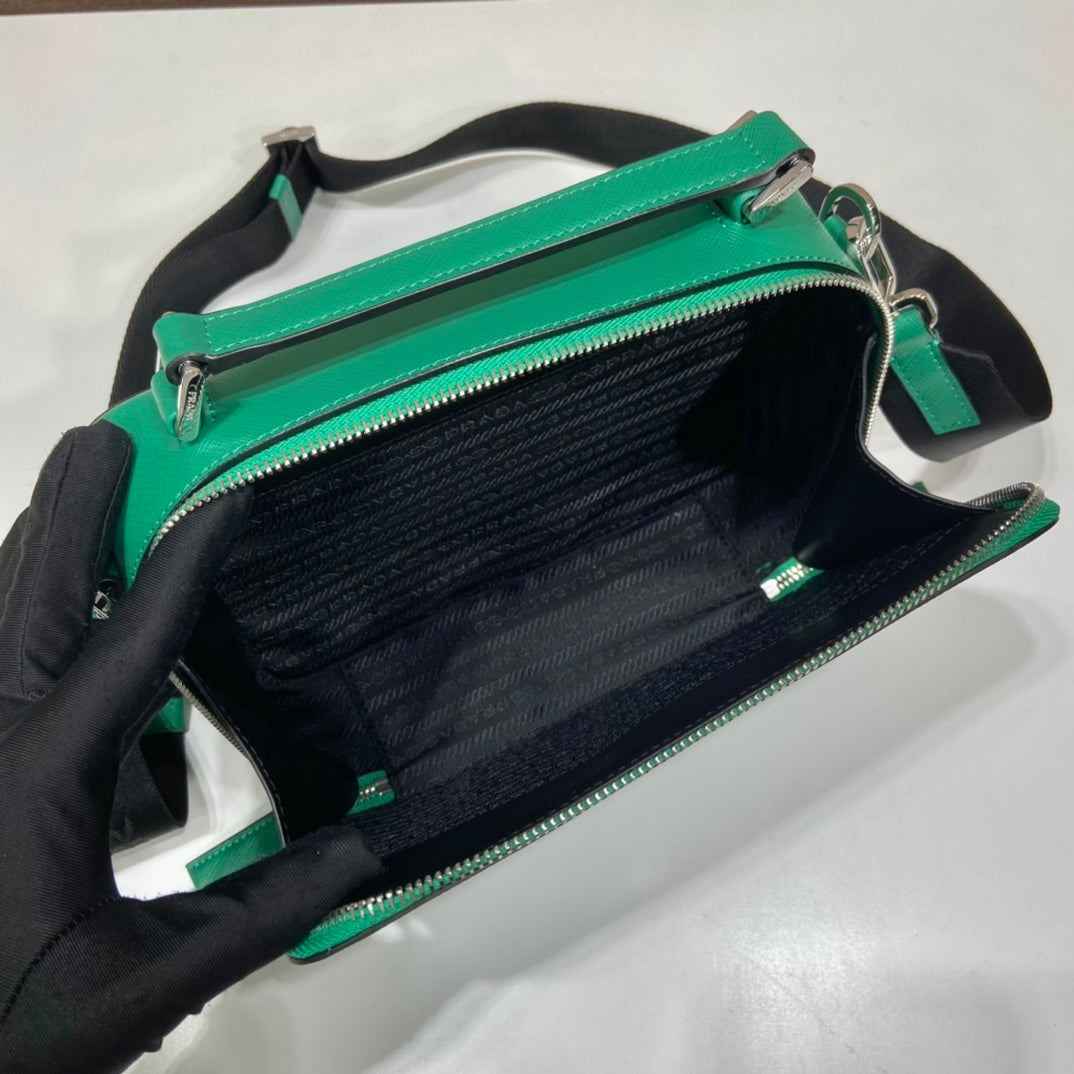 Bolso Prada Brique de piel Saffiano Verde