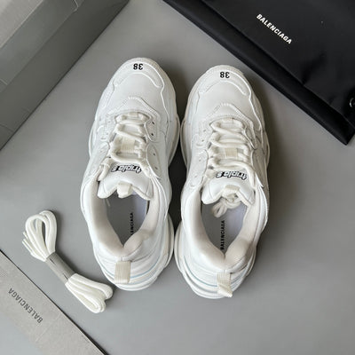 Zapatillas Balenciaga Triple S Blancas