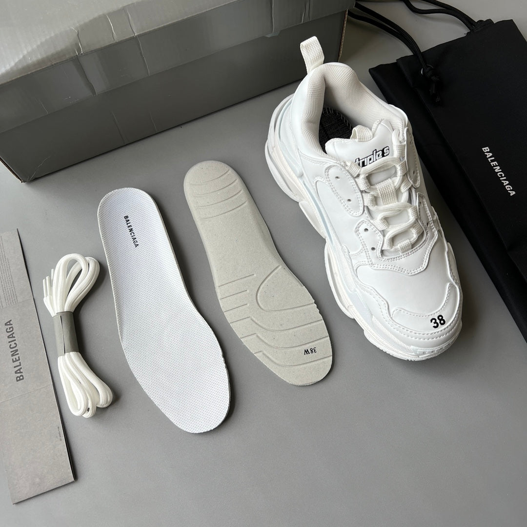 Zapatillas Balenciaga Triple S Blancas
