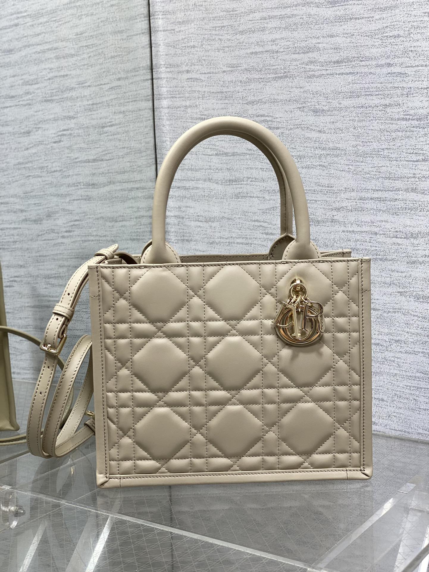 Bolso Book Tote beige 26 cm