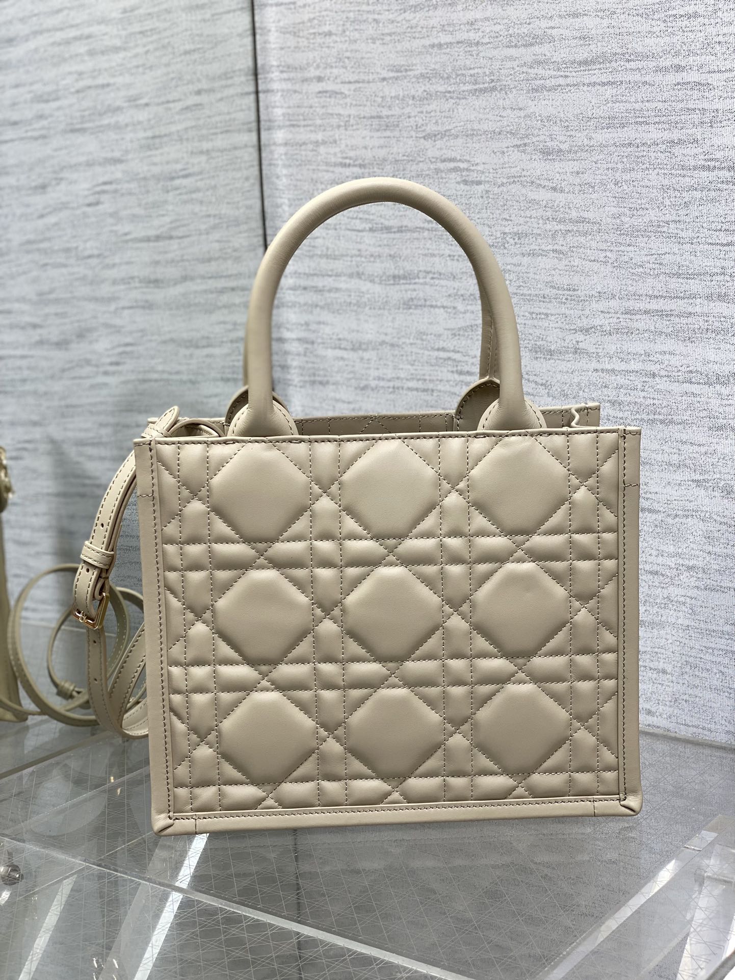 Bolso Book Tote beige 26 cm