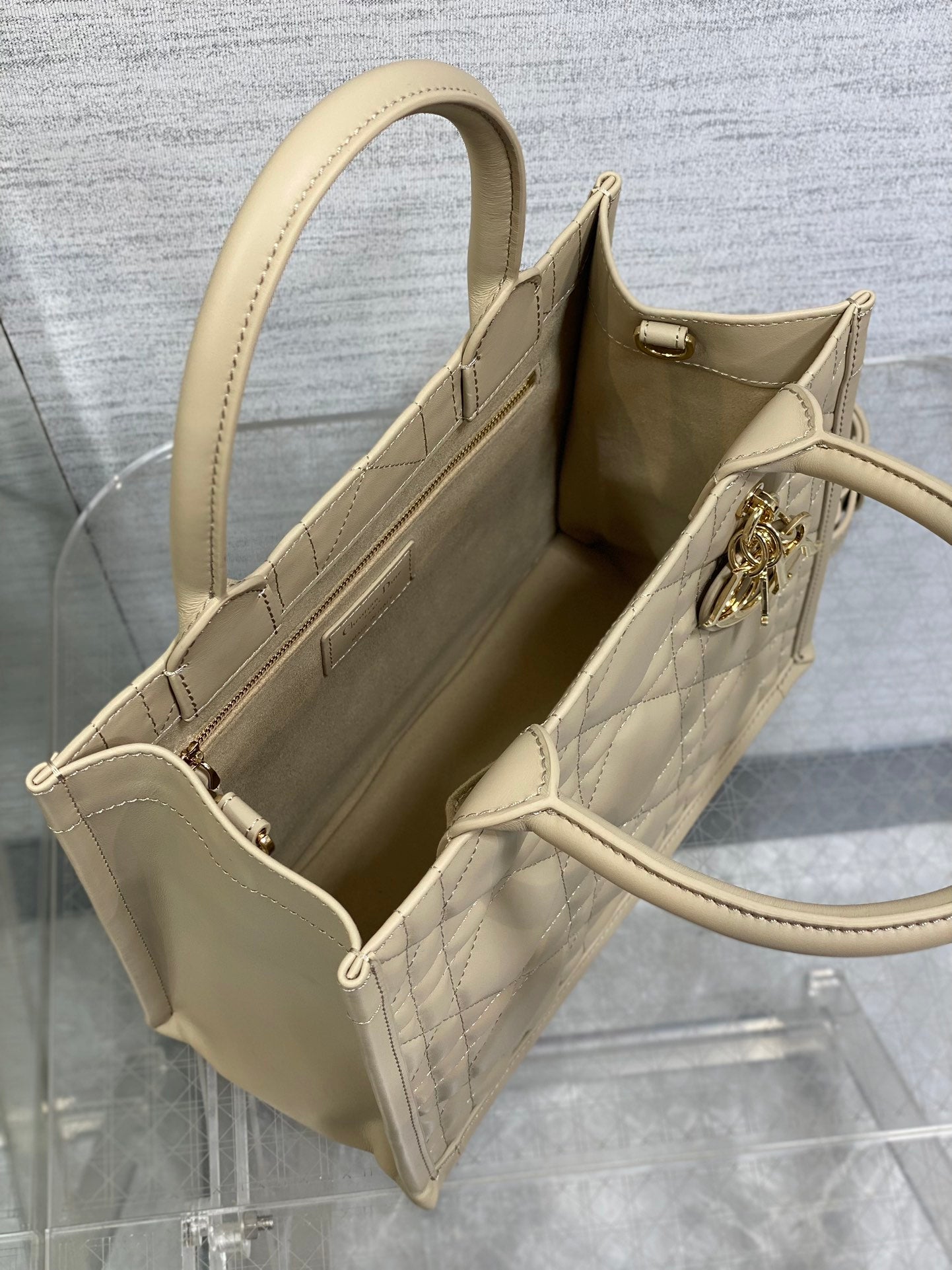 Bolso Book Tote beige 26 cm