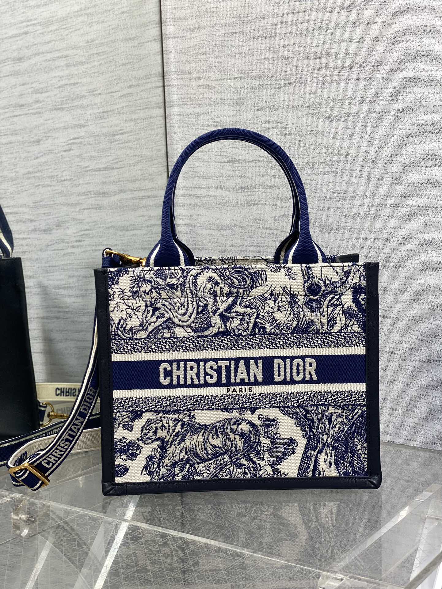 Bolso Book Tote tiger 26 cm