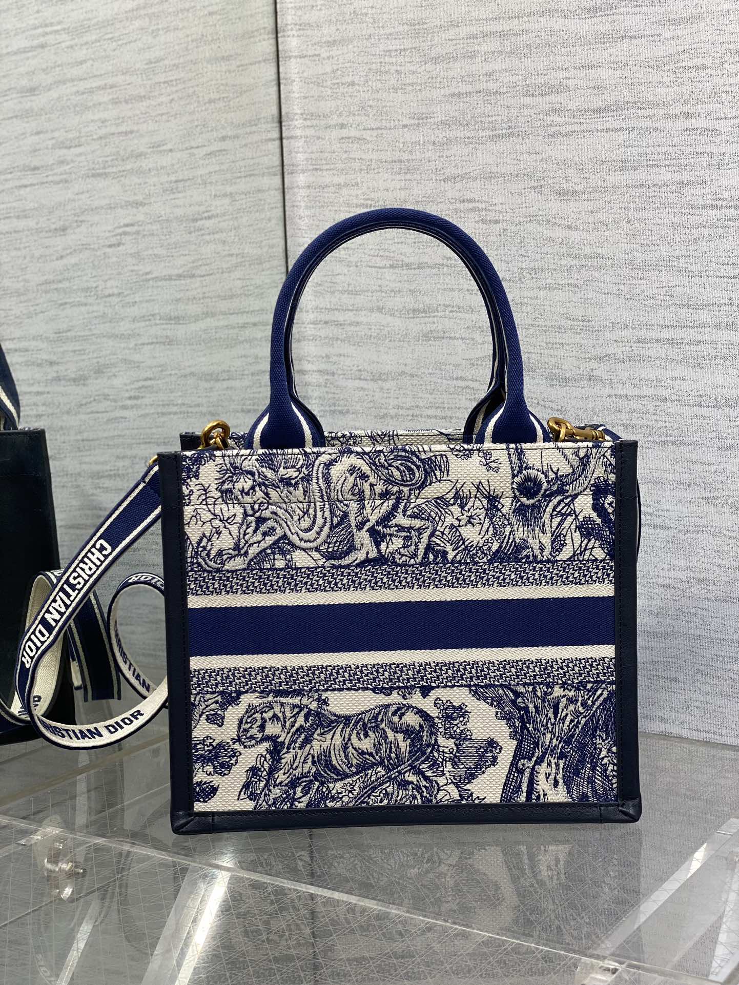 Bolso Book Tote tiger 26 cm