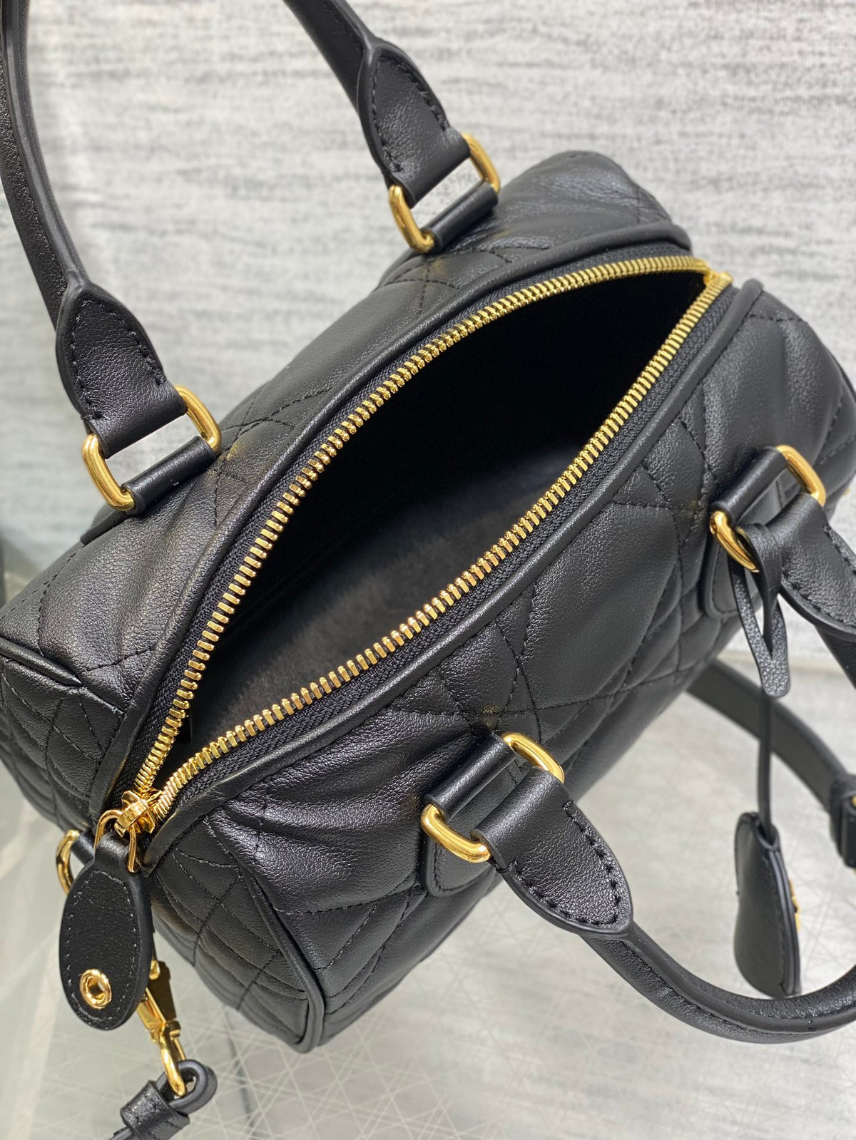 Bolso Groove Negro 20 cm