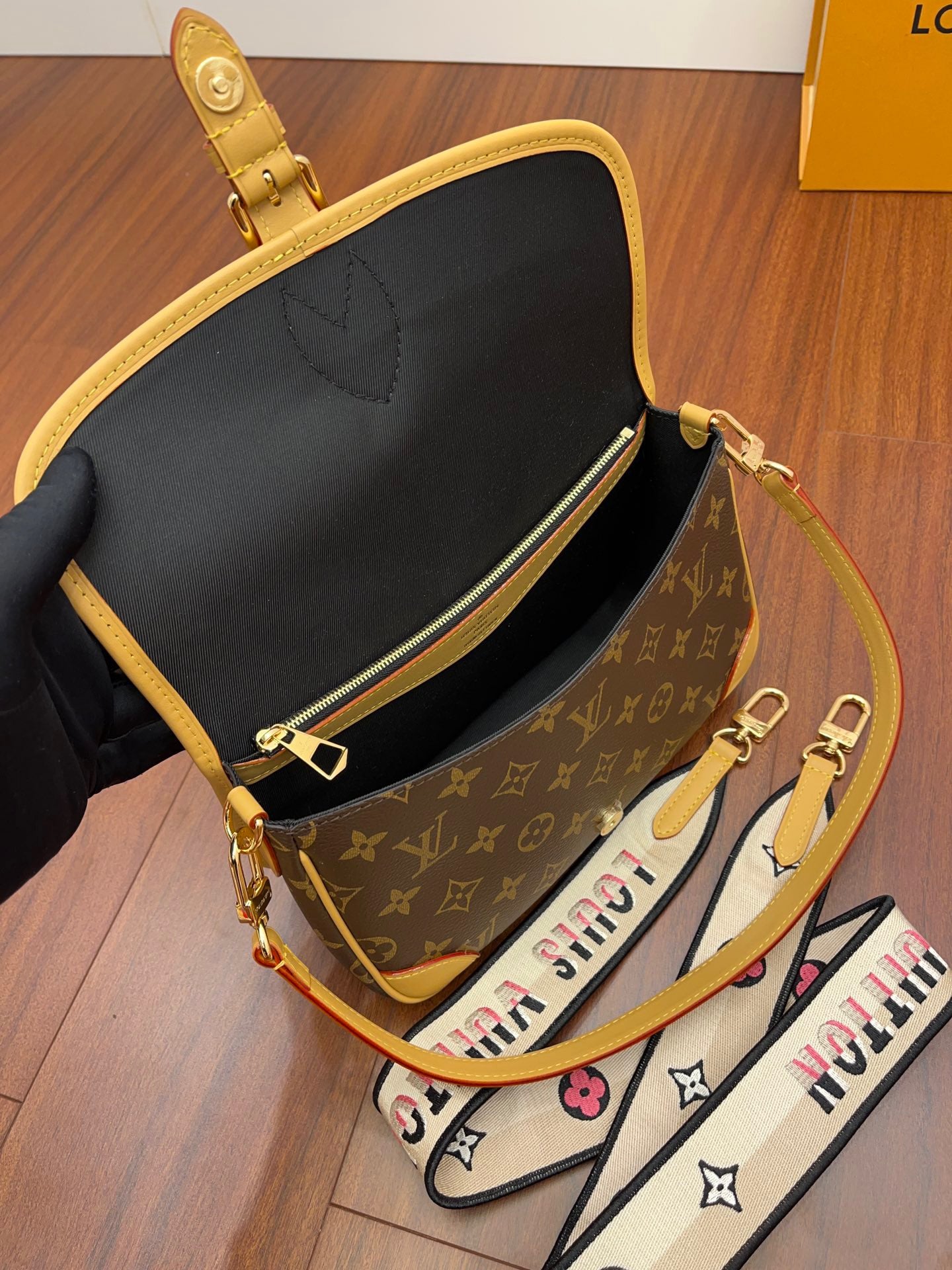 Bolso Satchel Diane