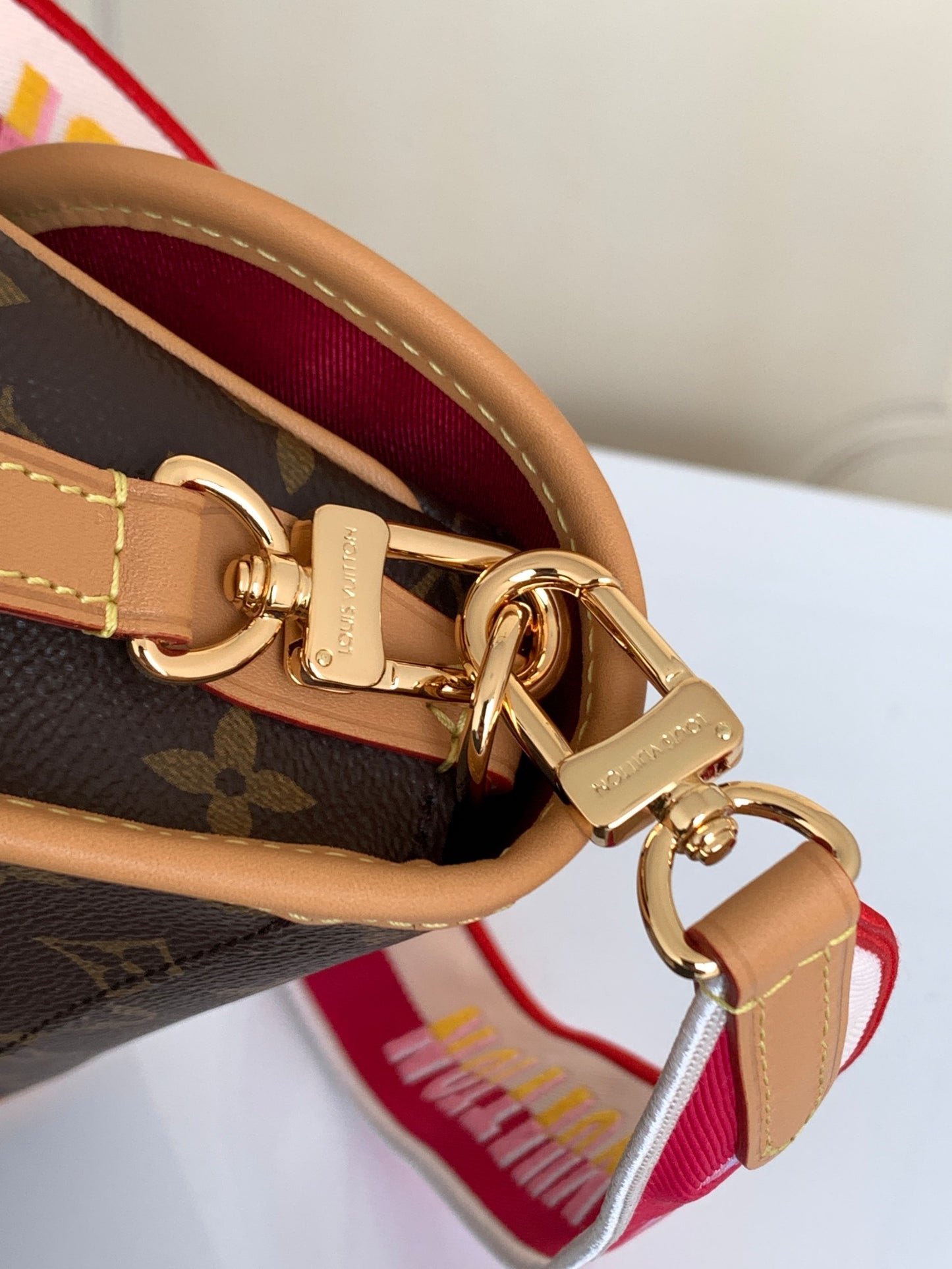 Bolso Satchel Diane Rosa Fucsia