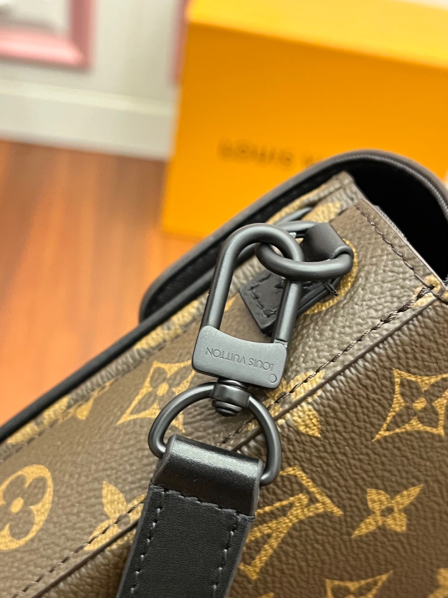 Cartera marrón S-Lock Vertical