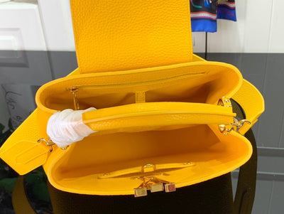 Bolso Capucines Mini Safran