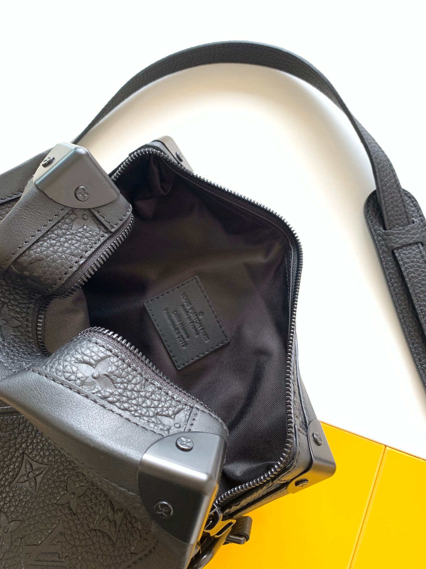 Bolso Soft Trunk Taurillon