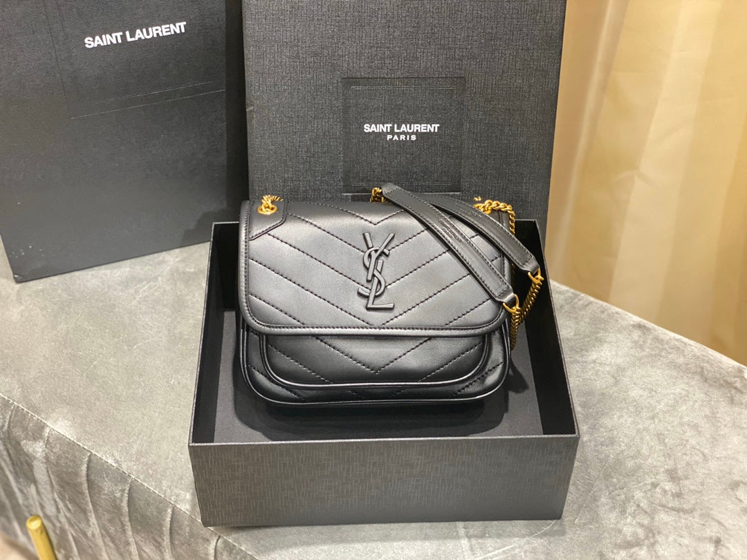 Bolso Baby Niki Negro 21 cm