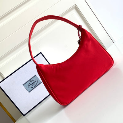 Minibolso de Re-Nylon Prada Re-Edition 2000 Rojo
