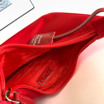 Minibolso de Re-Nylon Prada Re-Edition 2000 Rojo
