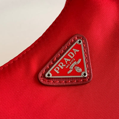 Minibolso de Re-Nylon Prada Re-Edition 2000 Rojo