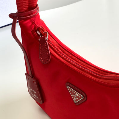 Minibolso de Re-Nylon Prada Re-Edition 2000 Rojo