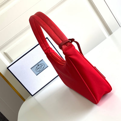 Minibolso de Re-Nylon Prada Re-Edition 2000 Rojo