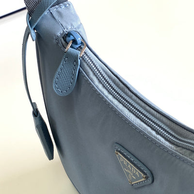 Minibolso Nylon Re-Edition 2000 Azul 22 cm