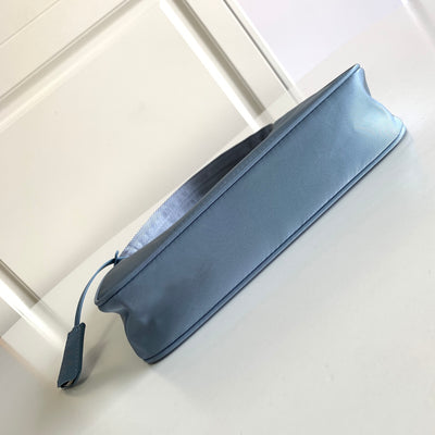 Minibolso Nylon Re-Edition 2000 Azul 22 cm