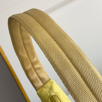 Minibolso Nylon Re-Edition 2000 Amarillo 22 cm