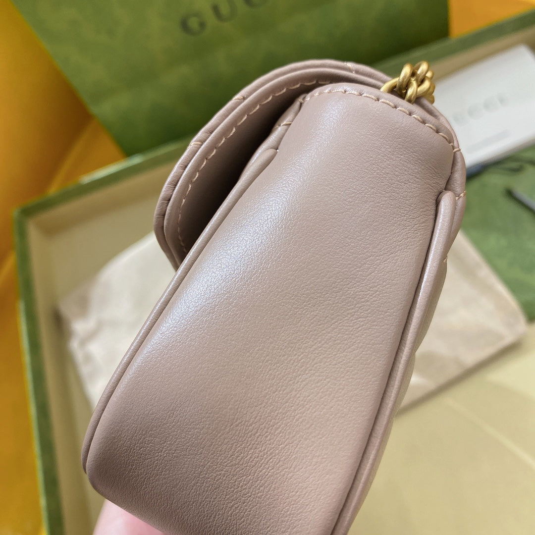 Microbolso GG Marmont de Piel Matelassé Rosa