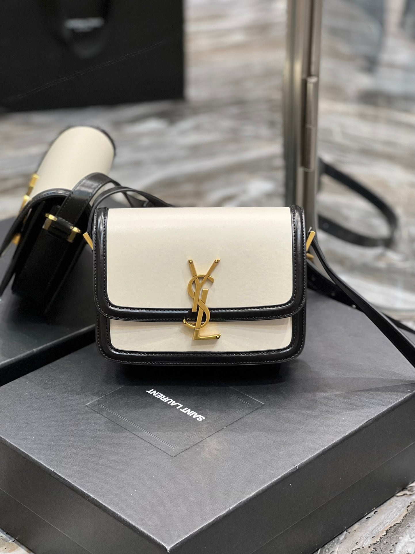 Bolso Solferino Blanco/Negro 19 cm